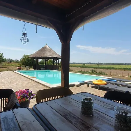 Tisza White House Bed & Breakfast Tiszaszolos Exterior photo