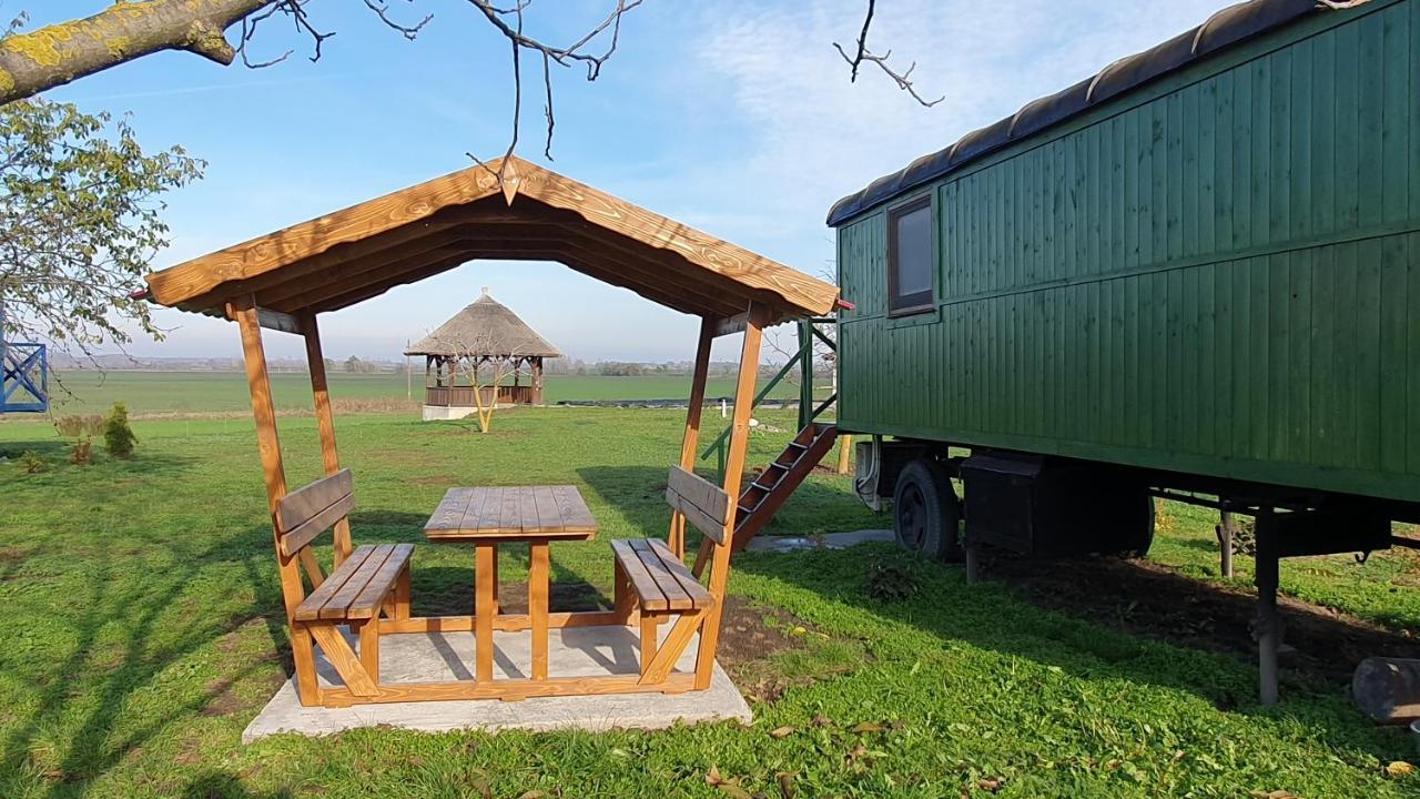 Tisza White House * Tiszaszolos